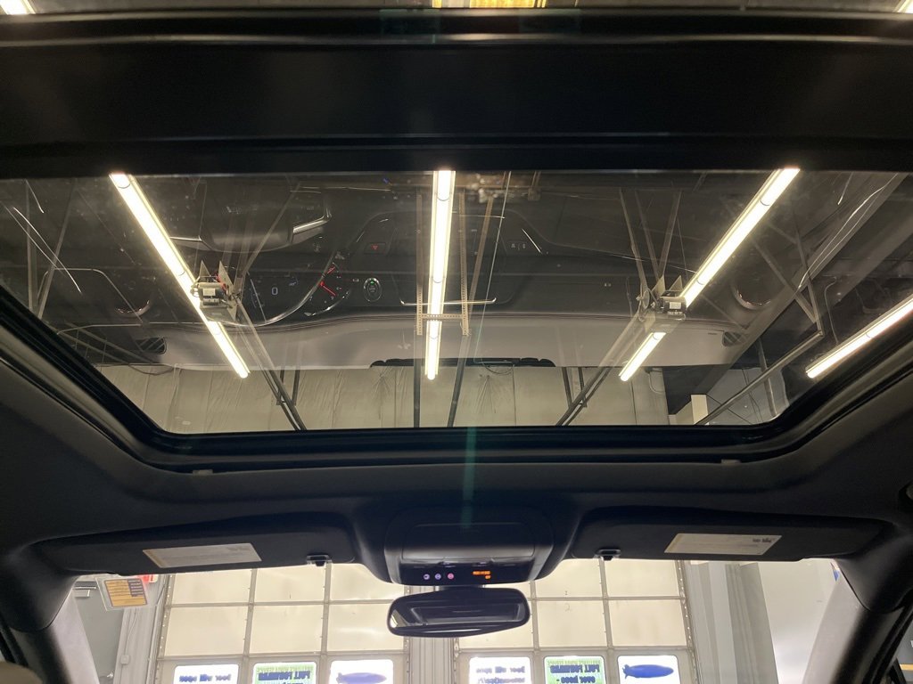 Used 2019 Chevrolet Blazer RS w/ Sun and Wheels Package image 32