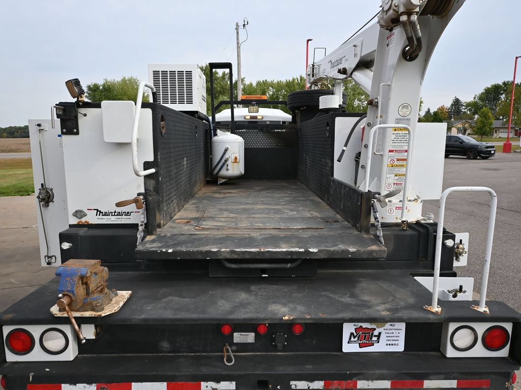 Used 2016 Ford F550 2WD Regular Cab Super Duty image 48
