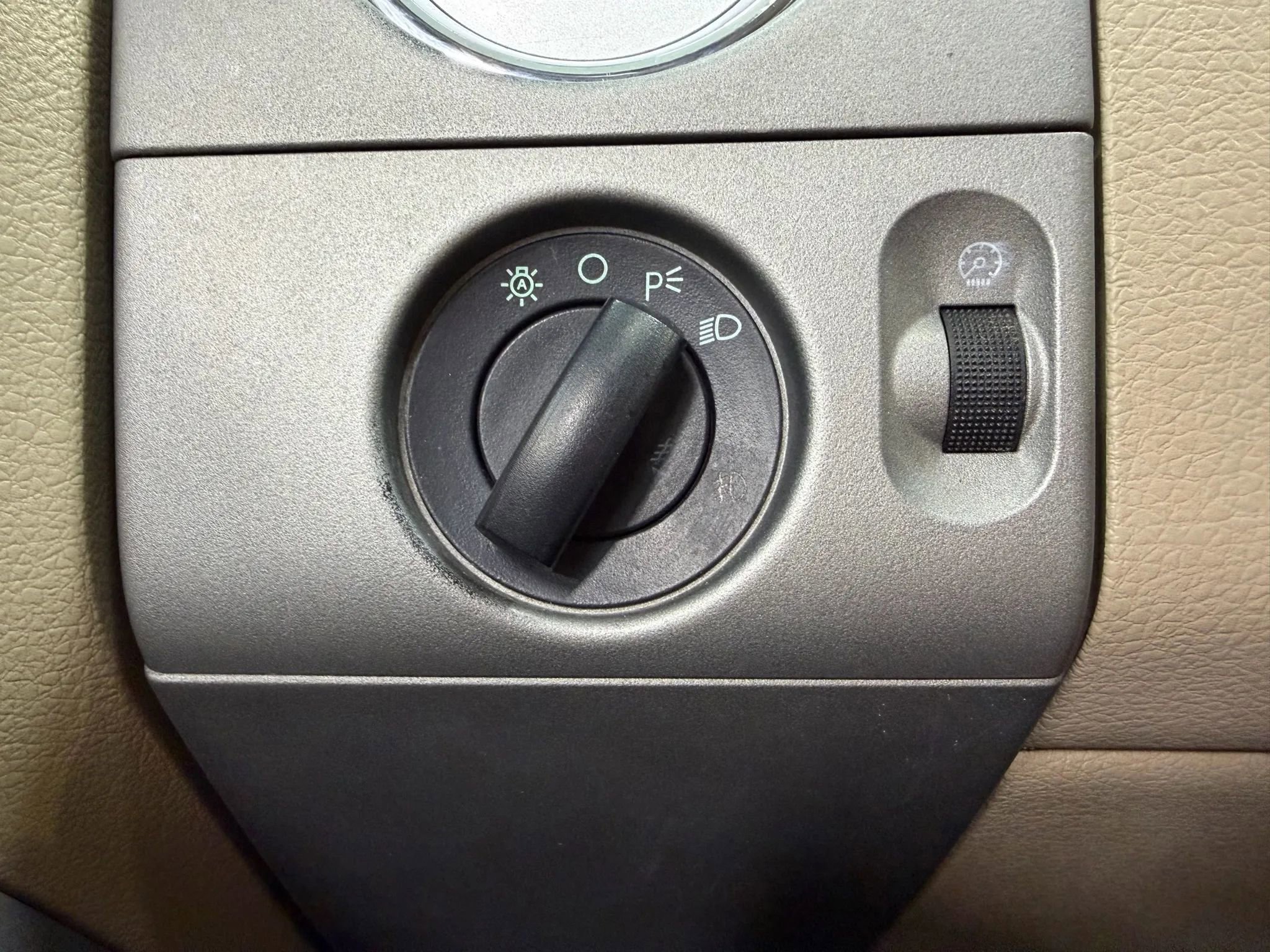 Used 2004 Ford F150 Lariat AWD/4WD image 25