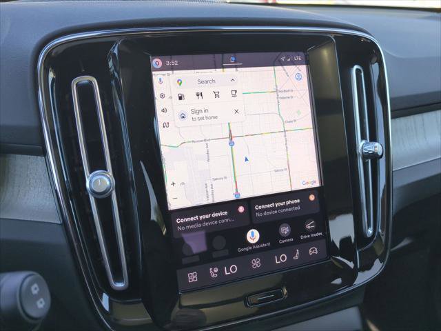 New 2026 Volvo XC40 B5 Ultra w/ Climate Package image 9