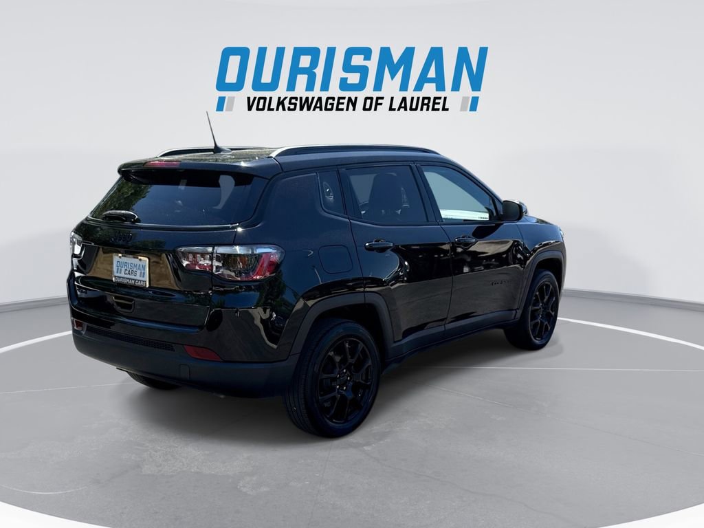 Used 2023 Jeep Compass Latitude w/ Convenience Group AWD/4WD image 8