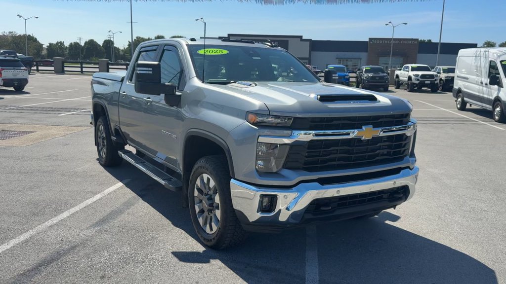 Used 2025 Chevrolet Silverado 2500 LT w/ All Star Edition AWD/4WD image 9