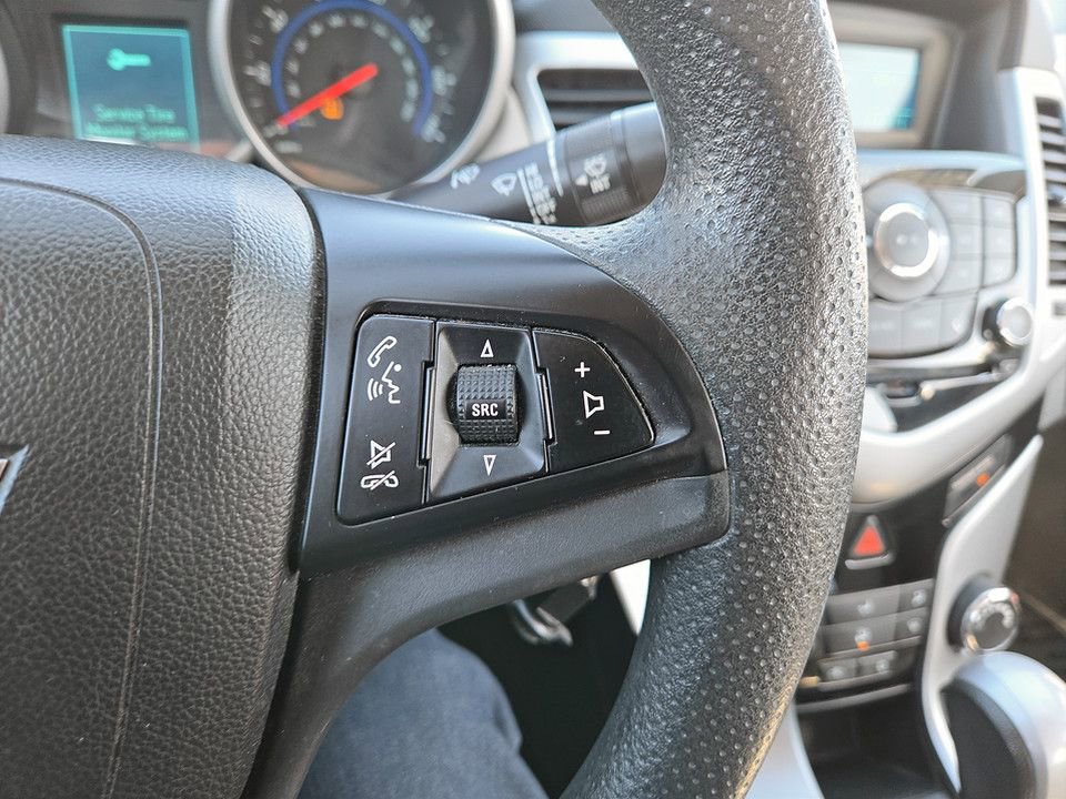 Used 2016 Chevrolet Cruze LT image 15