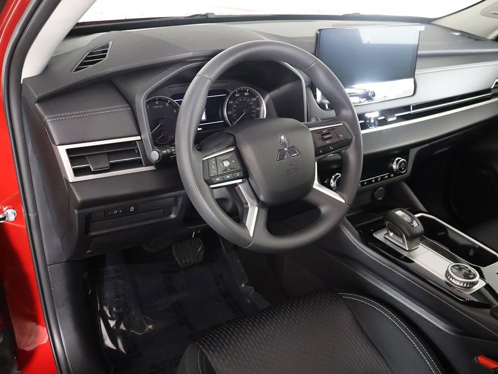 New 2026 Mitsubishi Outlander ES AWD/4WD image 28