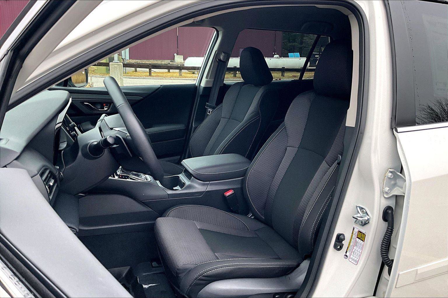 Used 2025 Subaru Outback Premium image 21