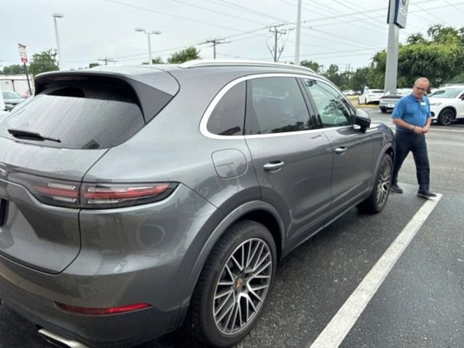Used 2021 Porsche Cayenne AWD/4WD image 4
