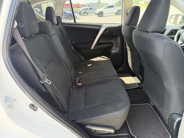 Used 2017 Toyota RAV4 LE FWD image 9