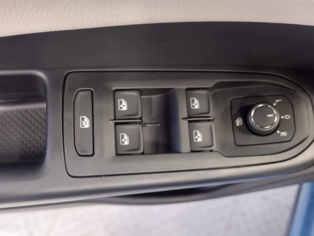 New 2026 Volkswagen Taos S AWD/4WD image 18
