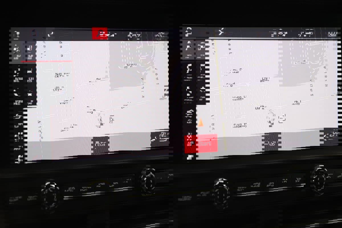 Used 2021 Porsche Macan image 11