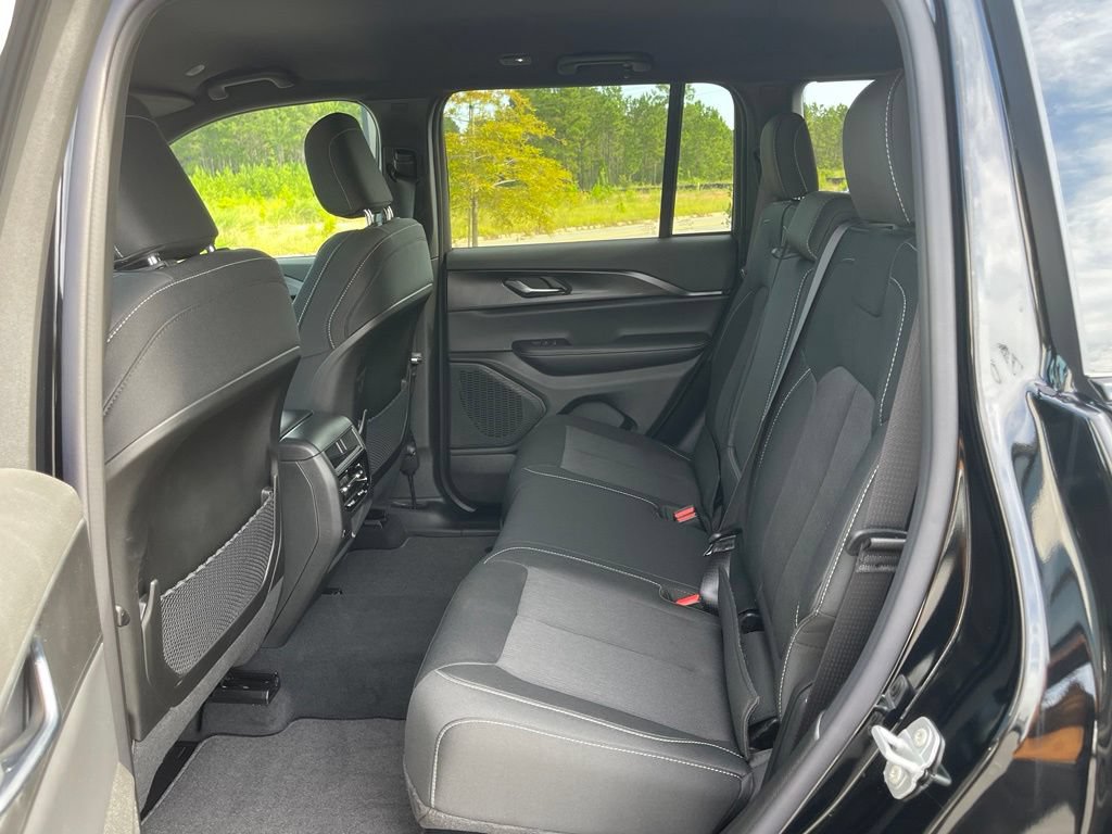 New 2026 Jeep Grand Cherokee Laredo RWD image 36