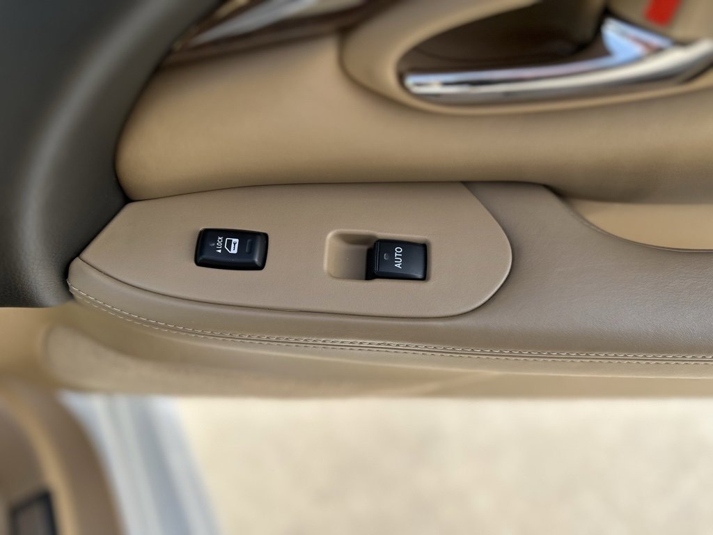 Used 2008 Lexus SC 430 Convertible image 31