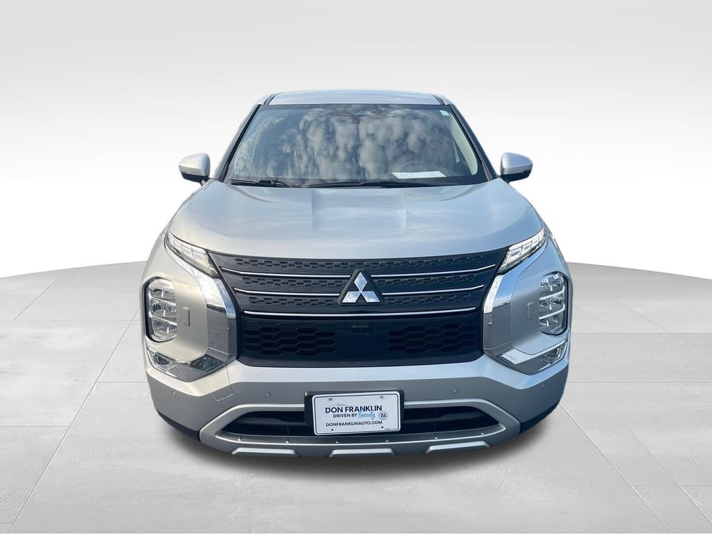 Used 2024 Mitsubishi Outlander SE AWD/4WD image 8
