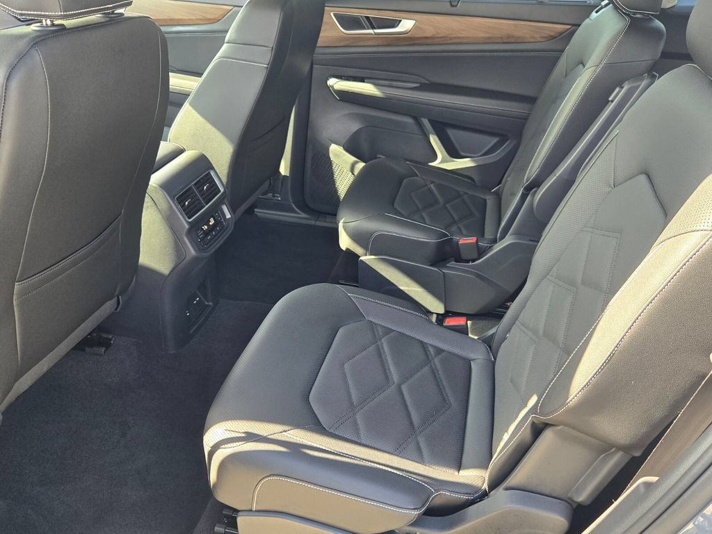 Certified 2026 Volkswagen Atlas SE FWD image 11