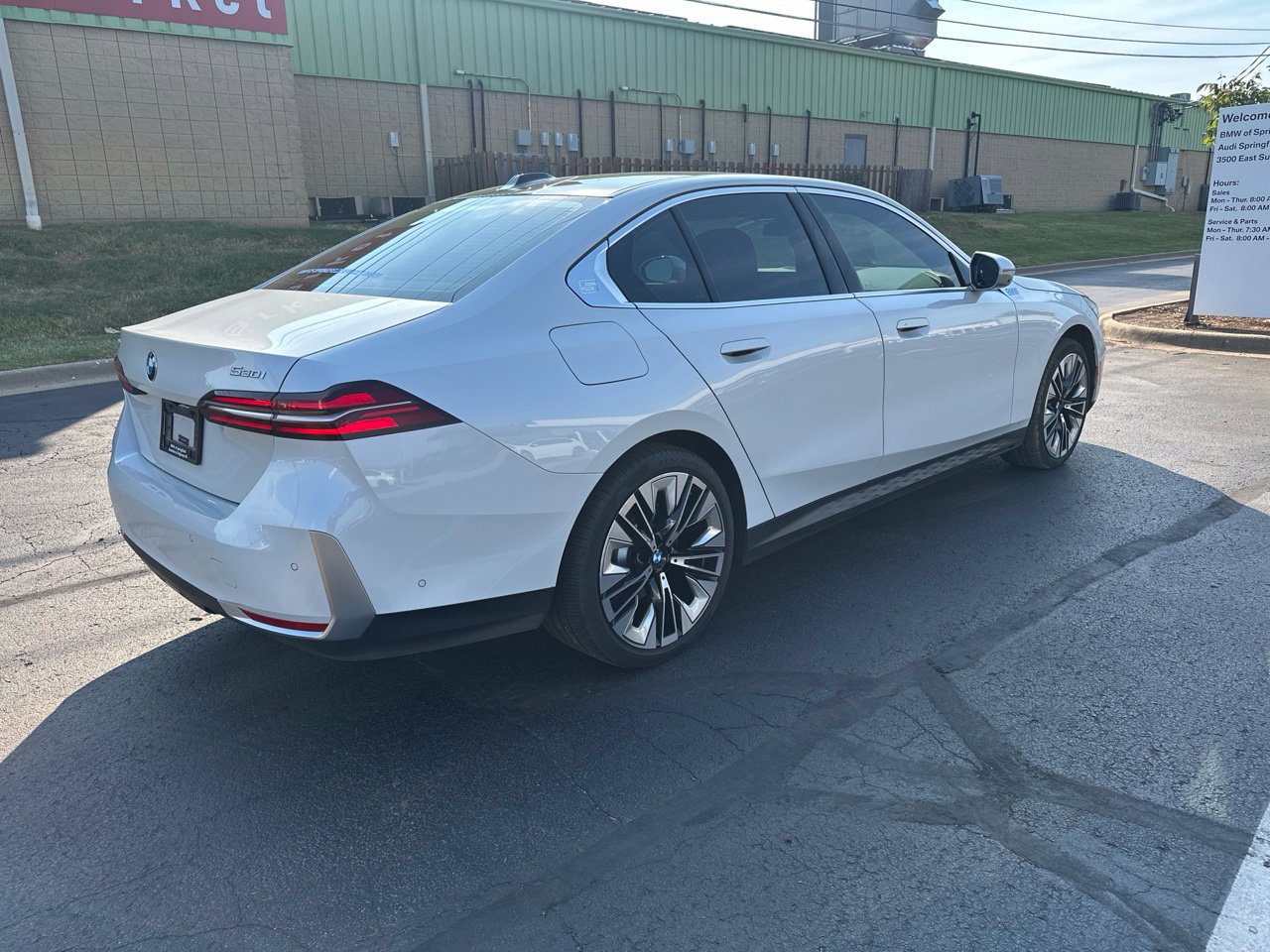 Used 2026 BMW 530i xDrive w/ Premium Package AWD/4WD image 3