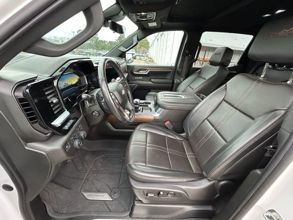 Used 2022 Chevrolet Silverado 1500 High Country w/ High Country Premium Package image 28