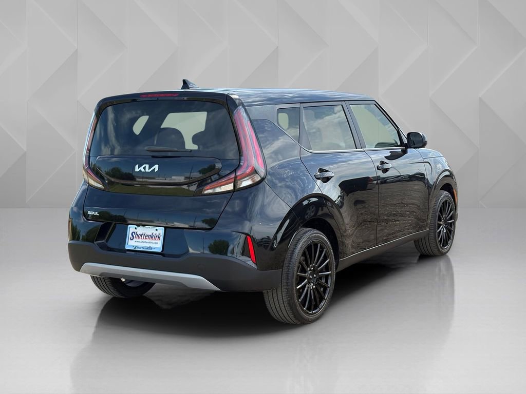 Used 2024 Kia Soul LX w/ Option Group 015 image 5