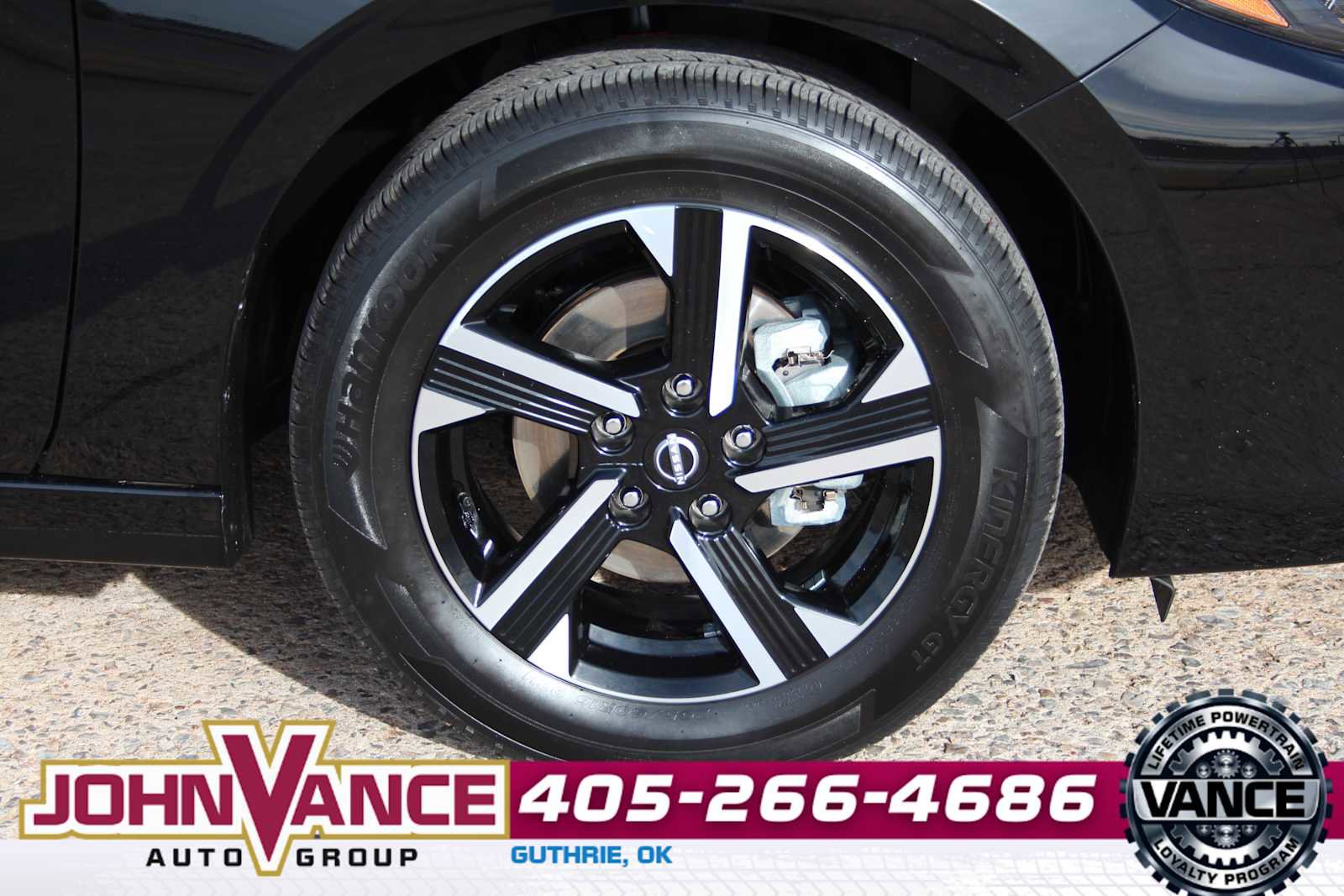 Used 2025 Nissan Sentra SV image 11