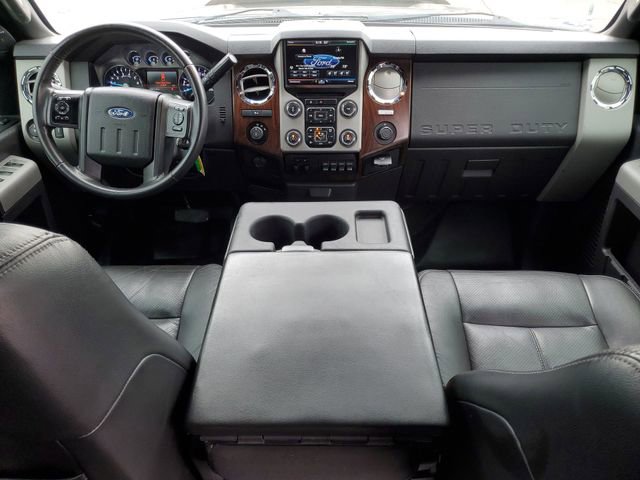 Used 2015 Ford F350 Lariat image 17