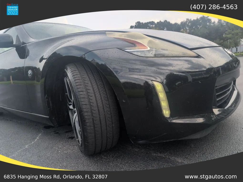 Used 2018 Nissan 370Z Coupe RWD image 8