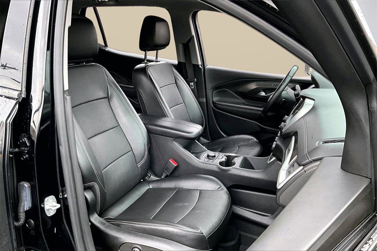 Used 2022 GMC Terrain SLT w/ Infotainment Package II image 23