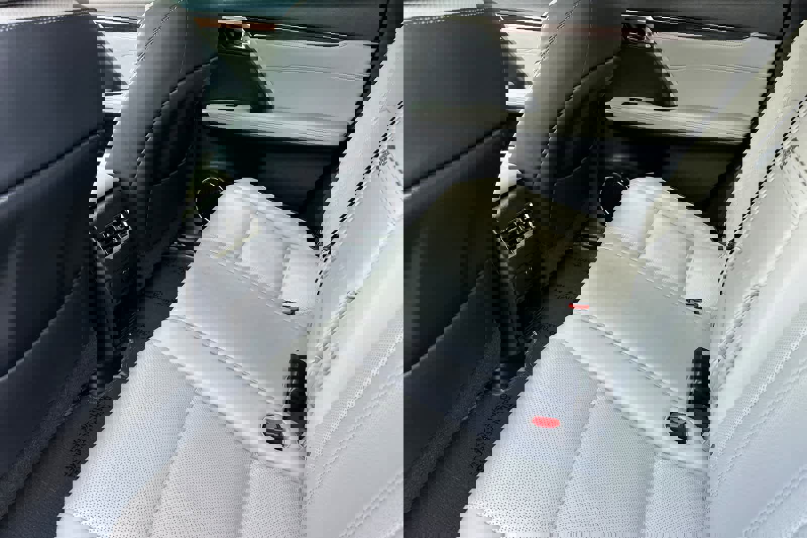 Used 2019 Lexus RX 350 AWD image 4