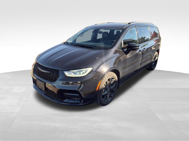 Used 2025 Chrysler Pacifica Limited