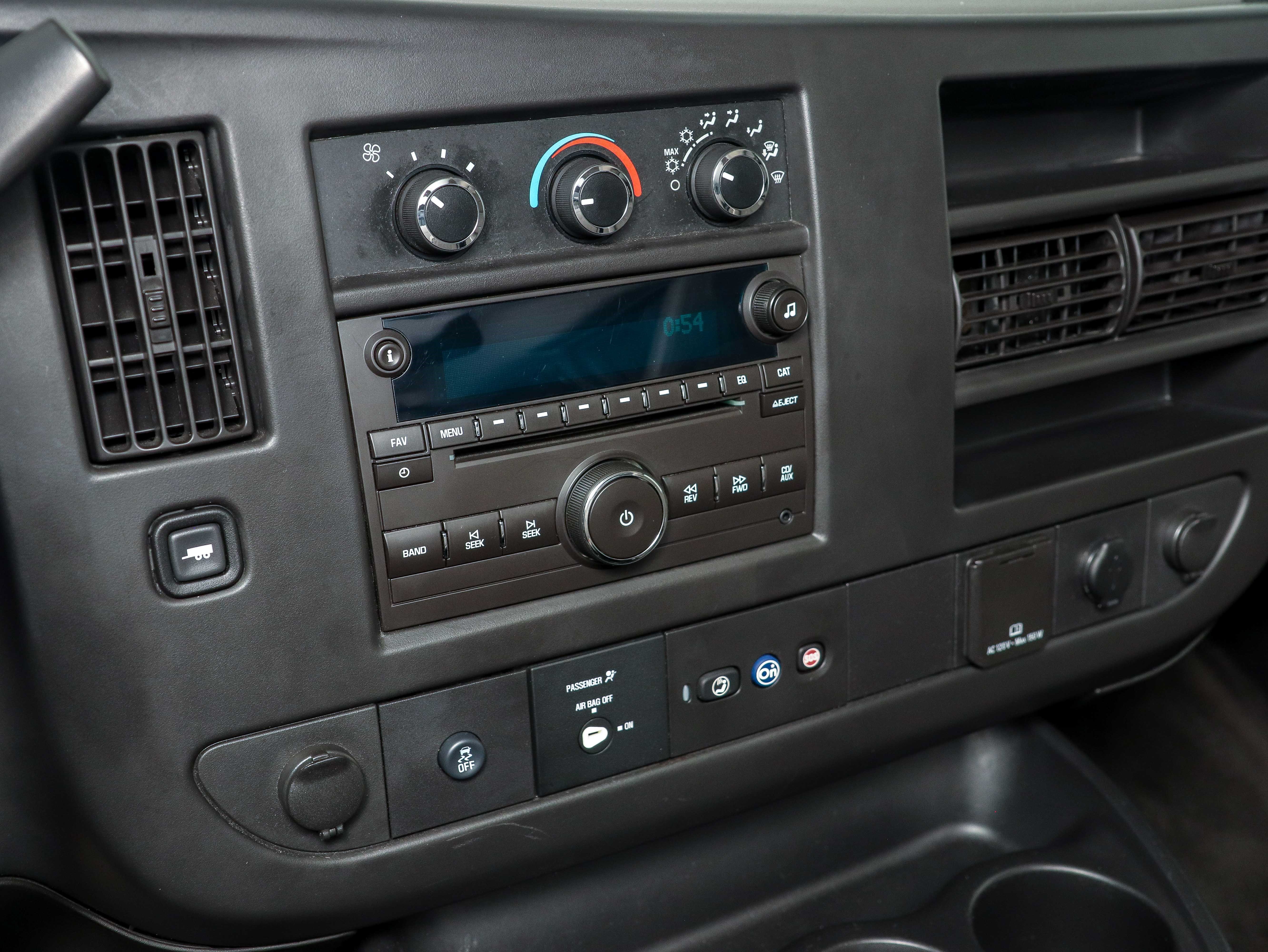 Used 2016 Chevrolet Express 2500 LS RWD image 25