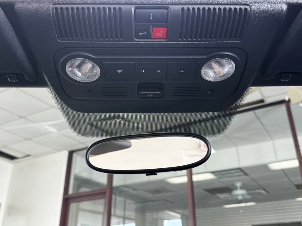 Used 2014 Volkswagen Beetle 2.5 image 16