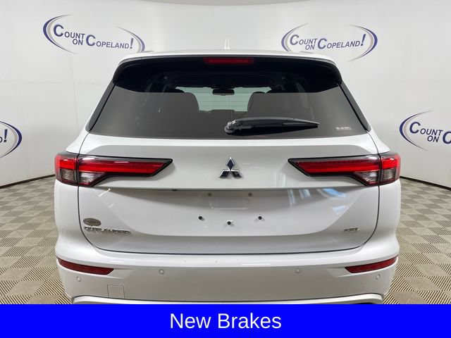Used 2024 Mitsubishi Outlander SEL AWD/4WD image 5