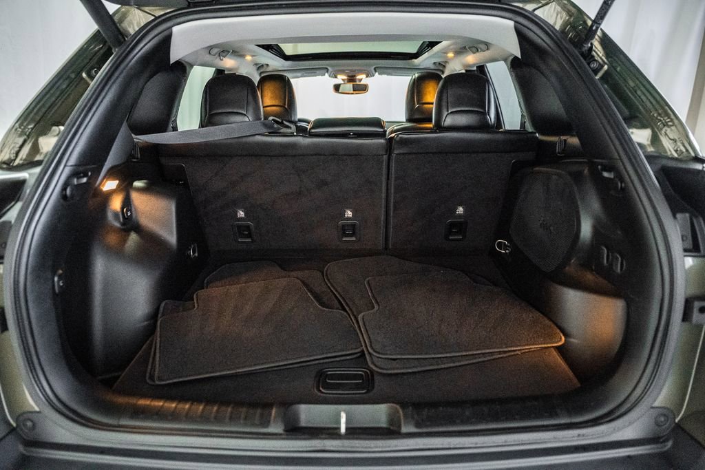 Certified 2019 Jeep Cherokee Limited w/ Trailer Tow Group image 13