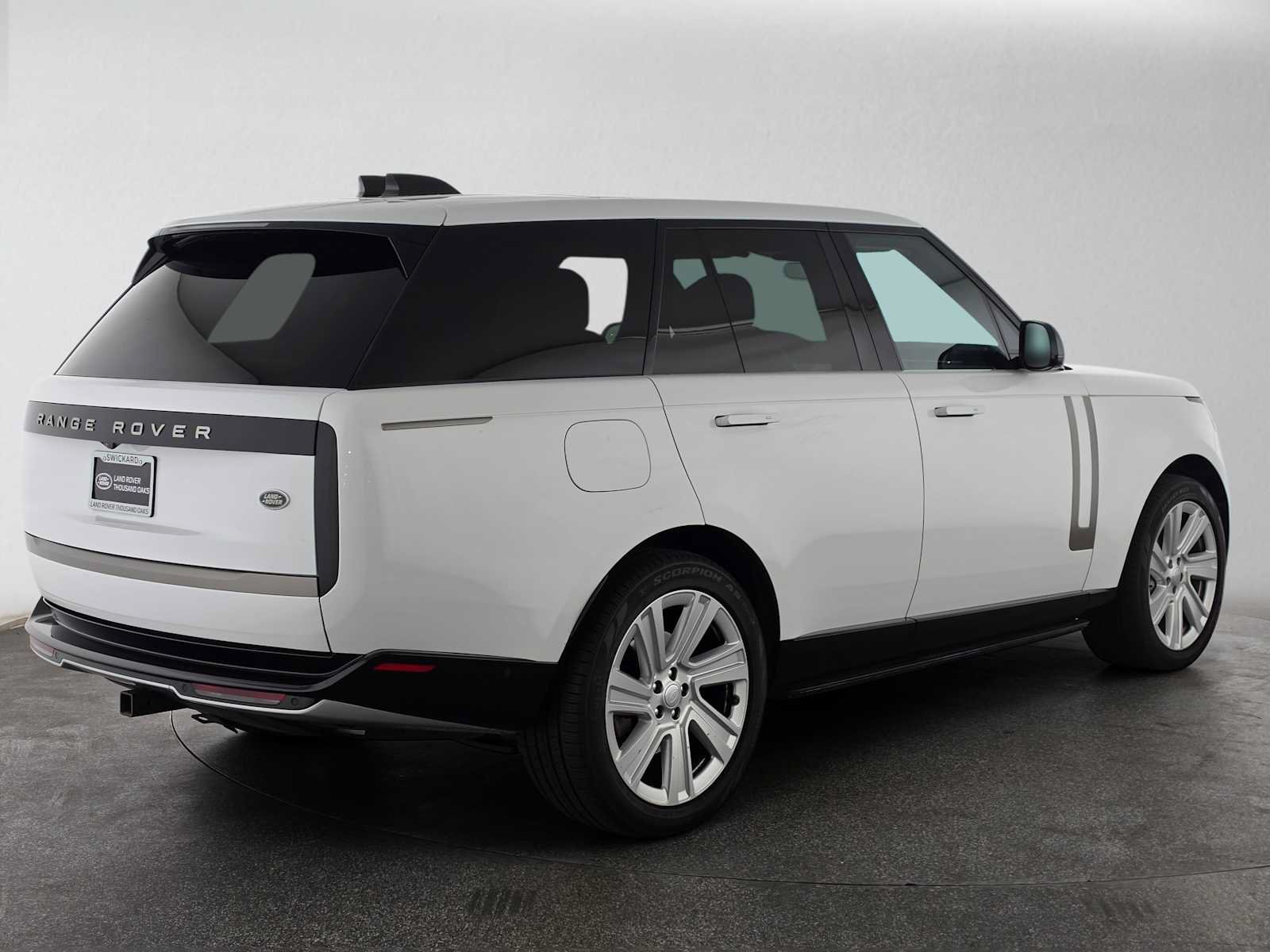 Used 2023 Land Rover Range Rover SE AWD/4WD image 5