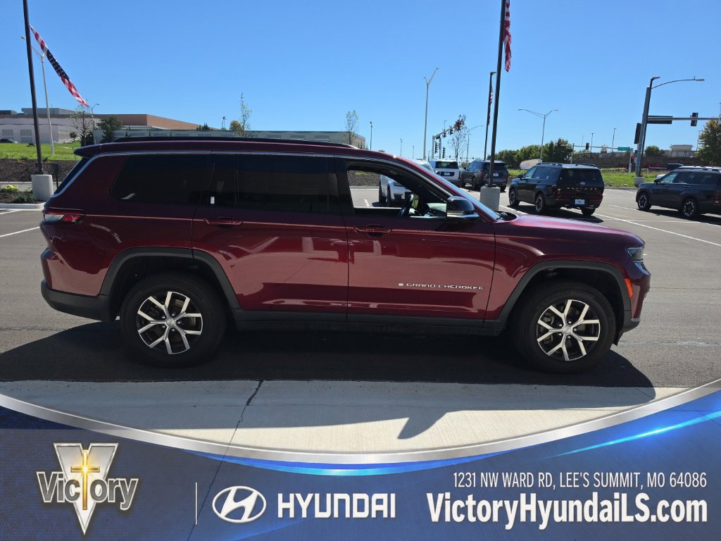 Used 2024 Jeep Grand Cherokee L Limited w/ Trailer Tow Package AWD/4WD image 7