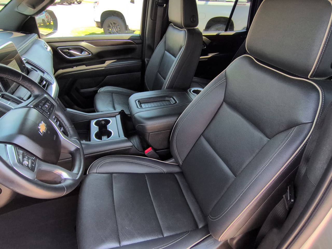 Used 2023 Chevrolet Tahoe Premier AWD/4WD image 20