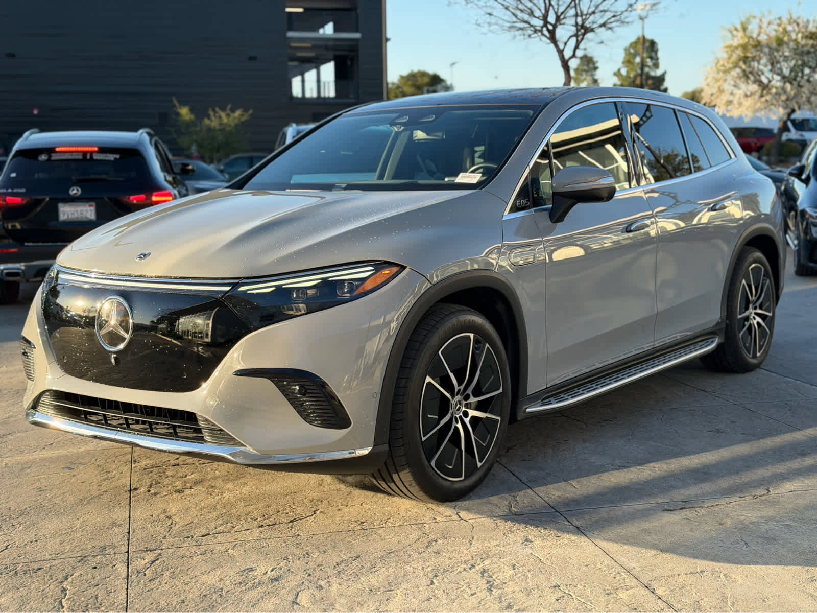 Used 2023 Mercedes-Benz EQS 450+ SUV image 2