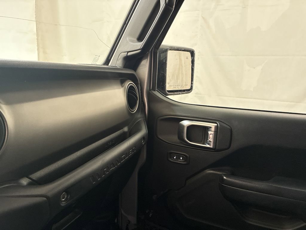 Used 2018 Jeep Wrangler Unlimited Sport S AWD/4WD image 22