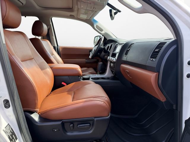 Used 2014 Toyota Sequoia Platinum image 15