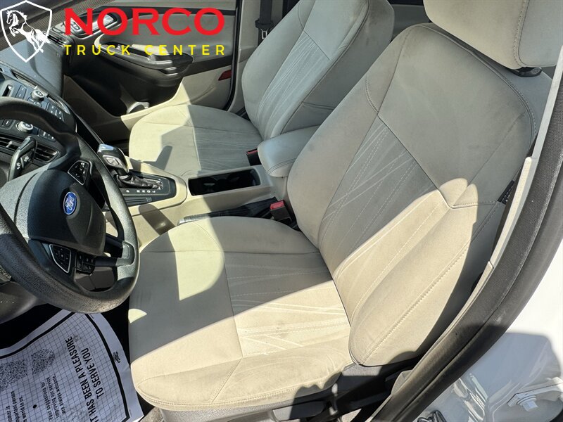 Used 2015 Ford Focus SE FWD image 16