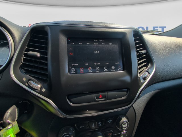 Used 2019 Jeep Cherokee Latitude w/ Popular Appearance Group FWD image 15