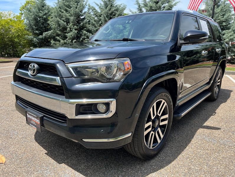 Used 2018 Toyota 4Runner Limited AWD/4WD image 32