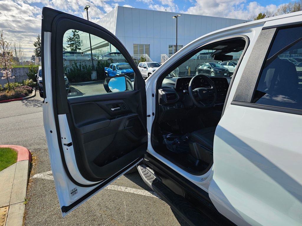 Used 2026 Chevrolet Silverado EV W/T AWD/4WD image 19