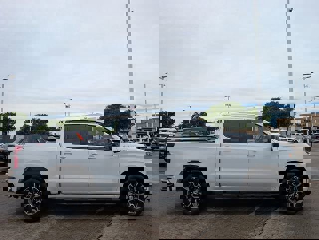 Certified 2021 Chevrolet Silverado 1500 RST image 3