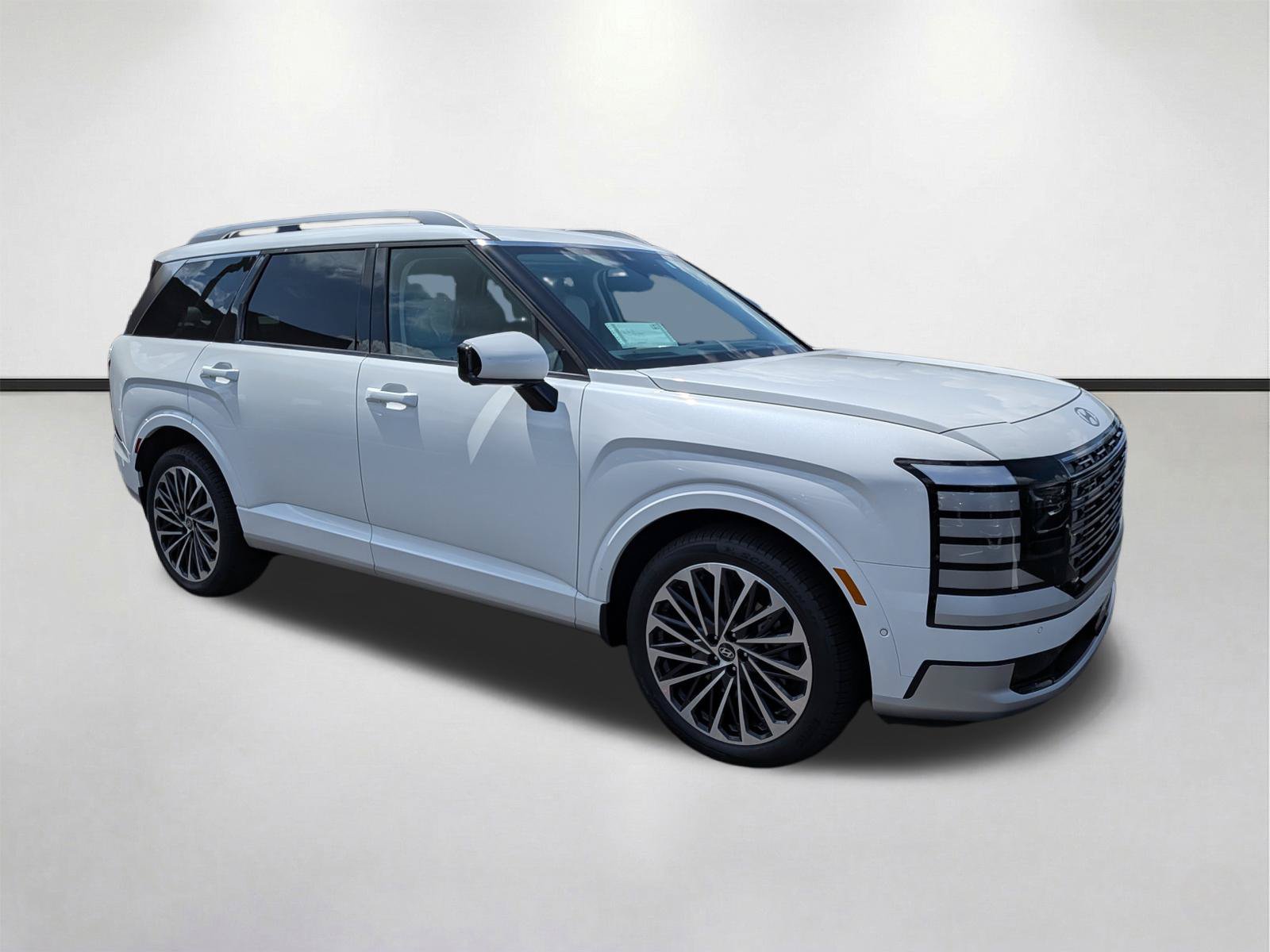 New 2026 Hyundai Palisade Calligraphy FWD image 2
