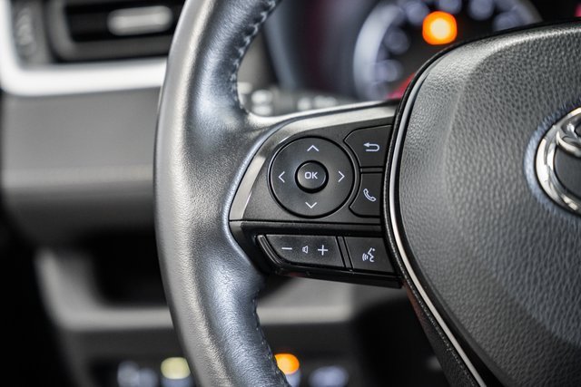 Used 2020 Toyota RAV4 XLE Premium image 26