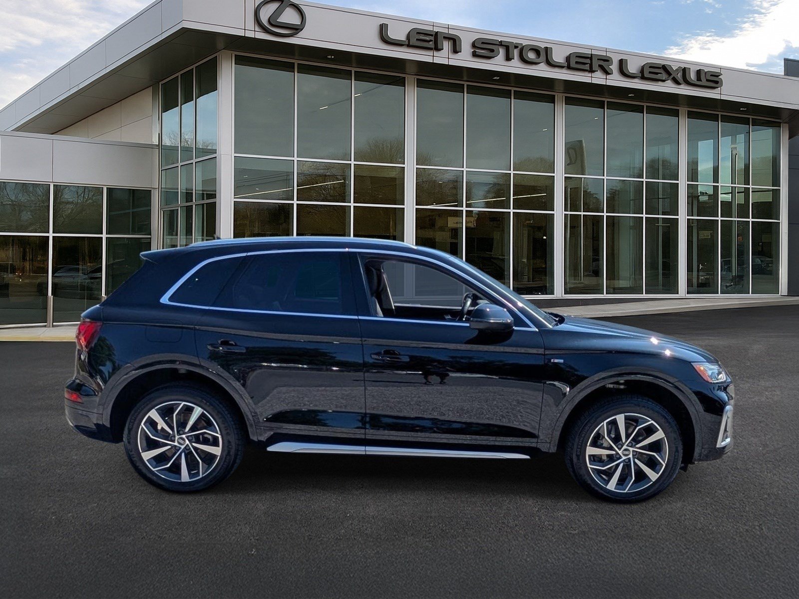 Used 2023 Audi Q5 2.0T Premium Plus w/ Premium Plus Package AWD/4WD video 2