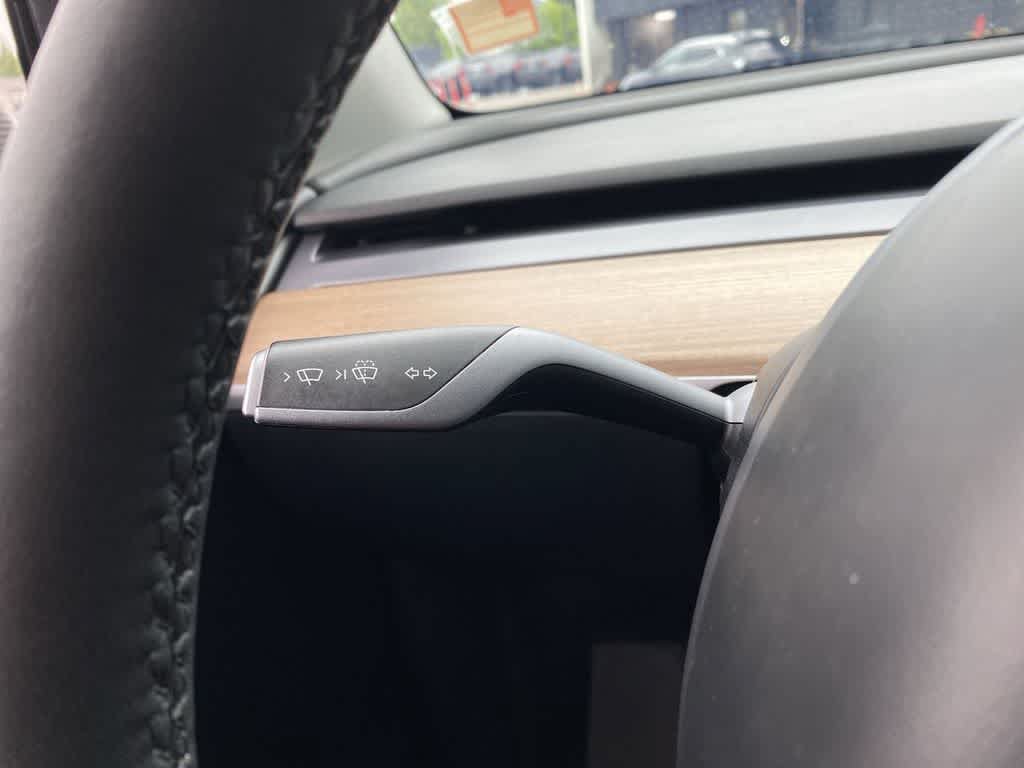 Used 2023 Tesla Model Y Performance AWD/4WD image 21