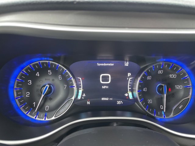 Used 2022 Chrysler Pacifica Touring-L image 23