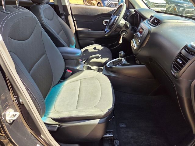 Used 2014 Kia Soul FWD image 16