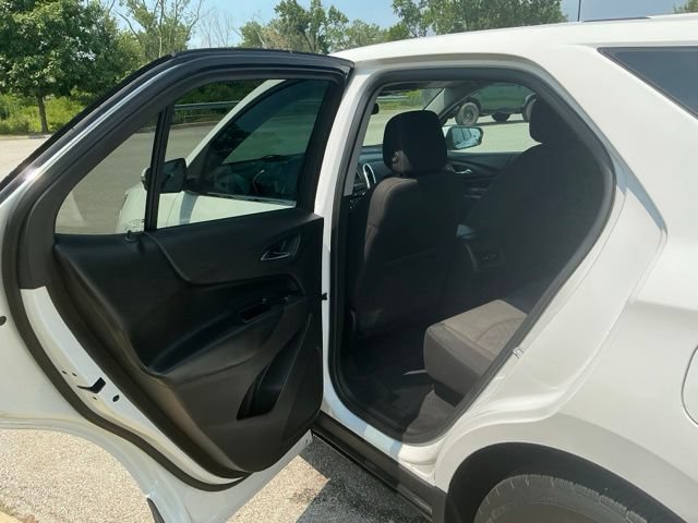 Used 2019 Chevrolet Equinox LT AWD/4WD image 16