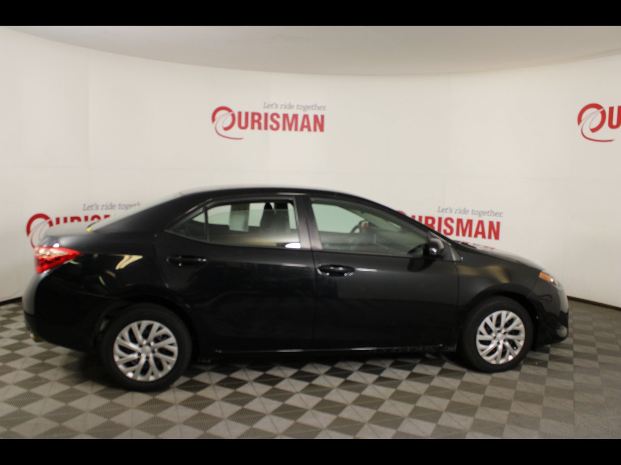 Used 2017 Toyota Corolla LE FWD image 10