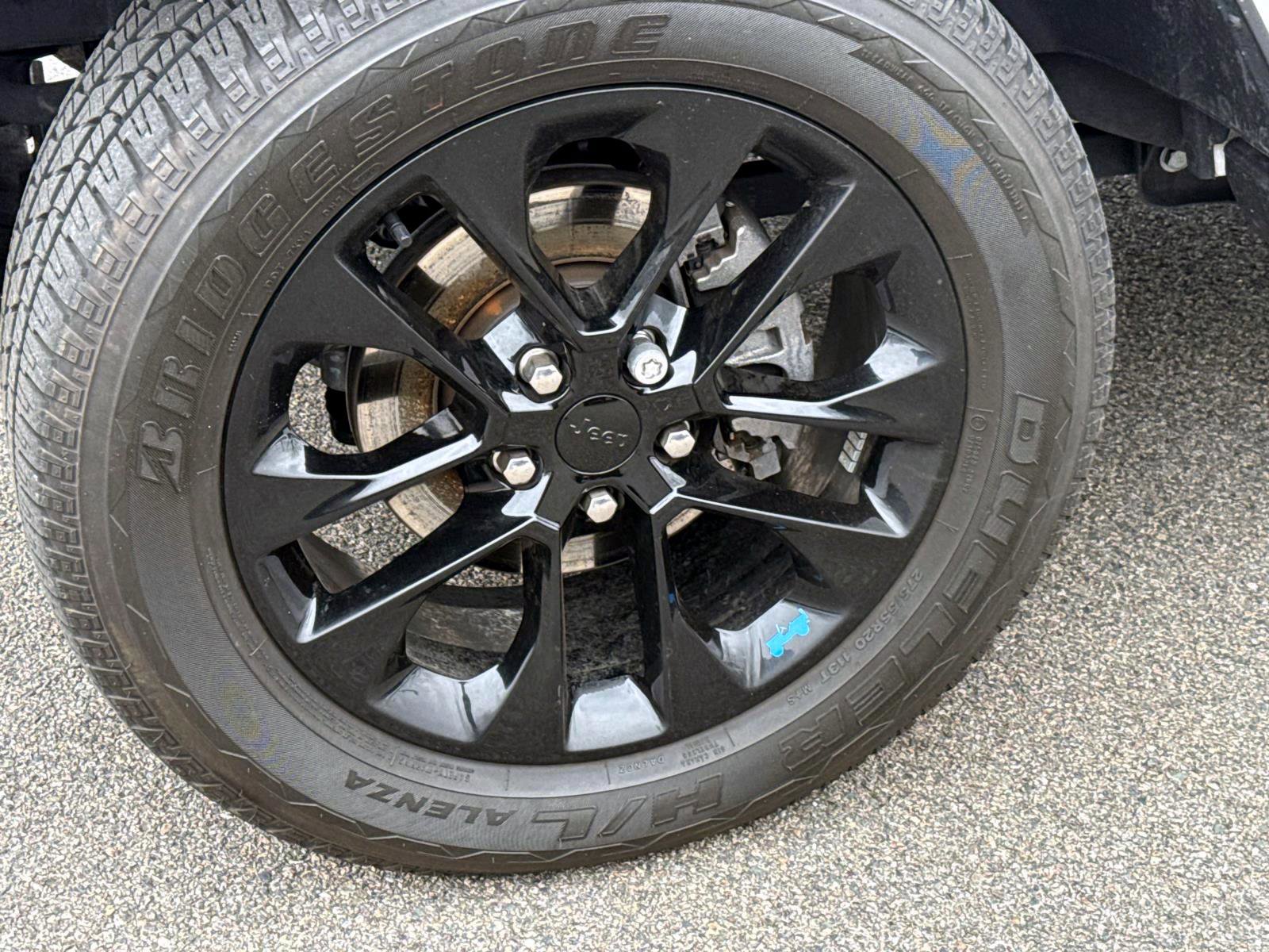 Used 2023 Jeep Wrangler Unlimited Sahara w/ Cold Weather Group image 5